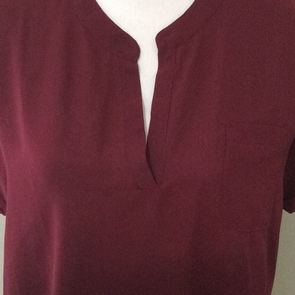 ❤️ “C” EUCsheer burgundy cap sleeve blouse. - Picture 2 of 8
